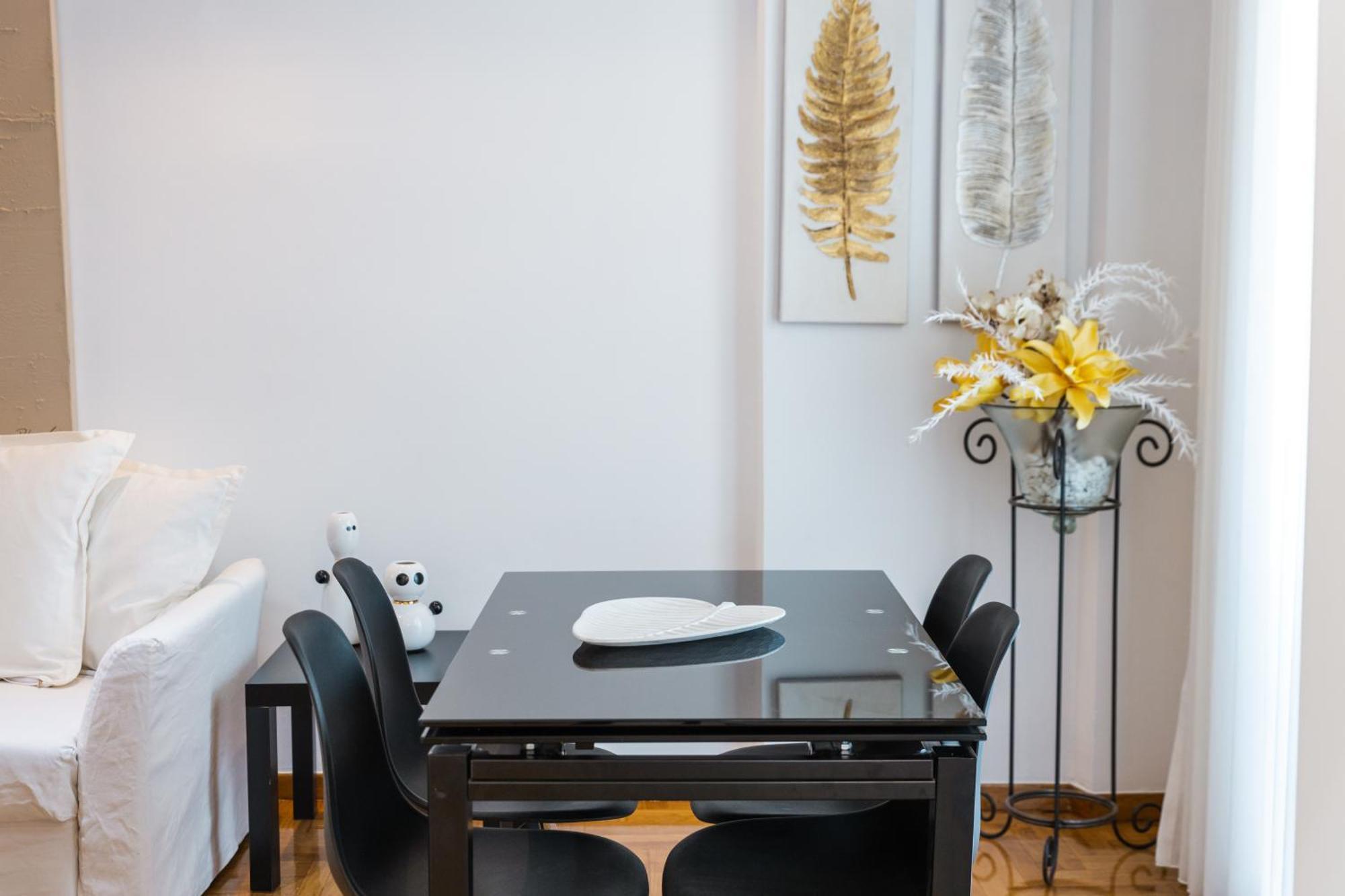 Apartment In Glyfada Center Athen Eksteriør billede