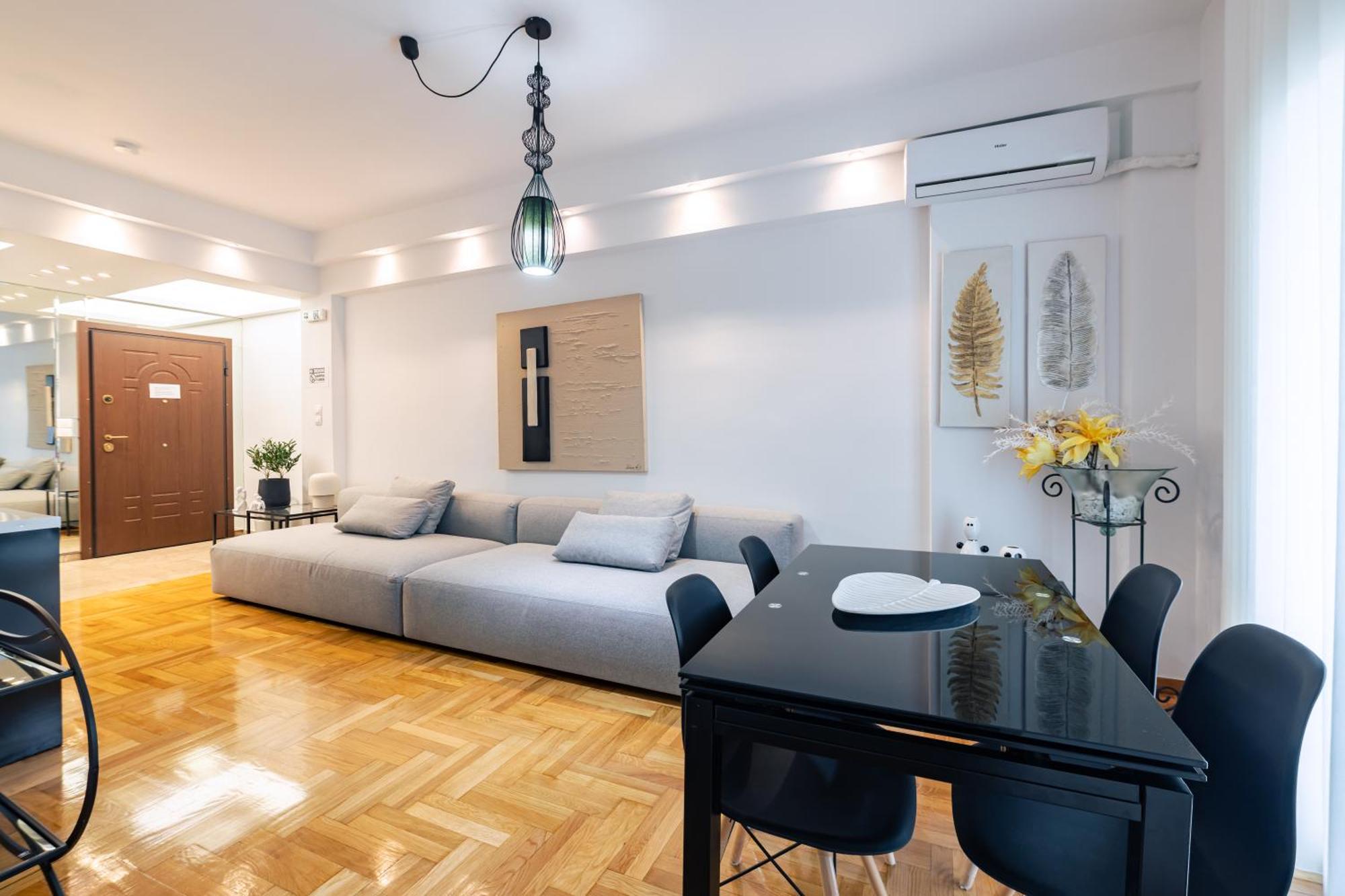 Apartment In Glyfada Center Athen Eksteriør billede